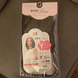 NEW UNOPENED BOBBI BOSS WIG SADIE